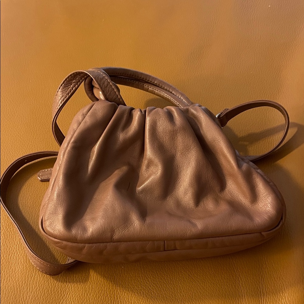 Elegant Brown Leather Shoulder Bag